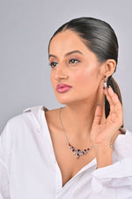 Load image into Gallery viewer, 33.66/GM MOON STONE NECKLES (1650)