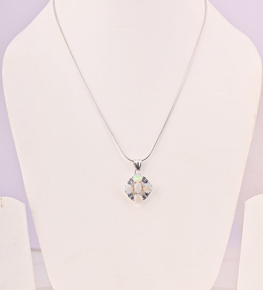 4.78/GM OPAL/ BLUE SAPPHIRE (2750)