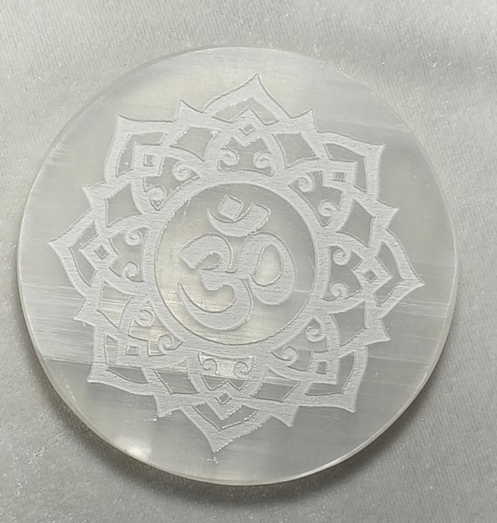 SELENITE CHARGING ROUND  PLATE  OM 1