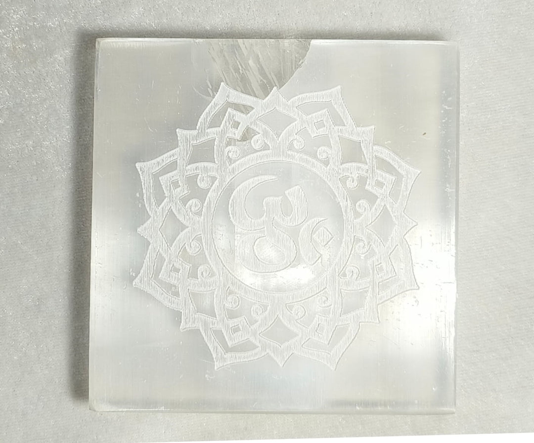 SELENITE CHARGING SQUARE PLATE OM 18