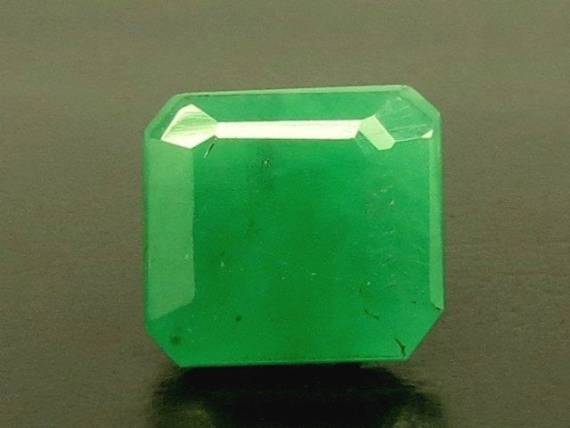 5.70/CT Natural Panna Stone with Govt. Lab Certificate  (8991)