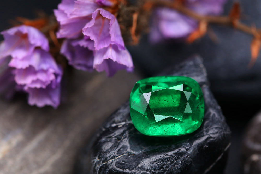The acquisition of emeralds and their style (Panna)