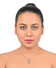 4.21/GM EMERALD / MOON STONE (2750)