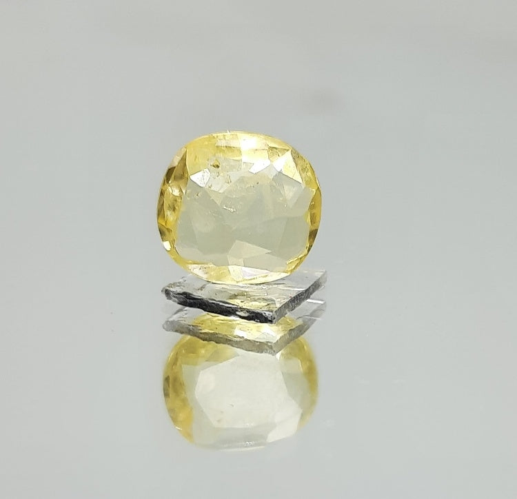 3.14/CT Natural yellow sapphire with Govt Lab Certificate-(YELSA9W)