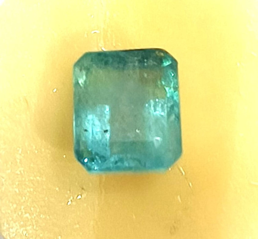 3.56/CT Natural Panna Stone with Govt. Lab Certificate (23310)