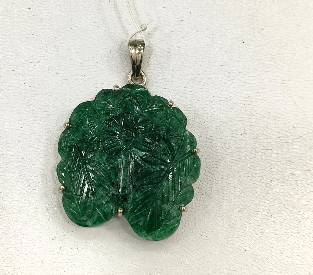 21.60/GM INDIAN JADE SILVER PENDANT (2750.00)