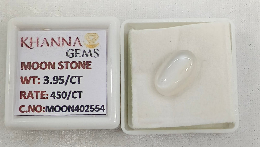 3.95/CT Moon Stone with Govt. Lab Certificate (450)