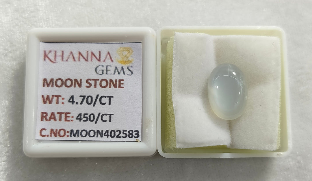 4.7/CT Moon Stone with Govt. Lab Certificate (450)