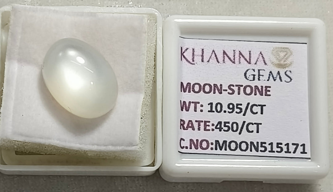 10.95/CT Moon Stone with Govt. Lab Certificate (450)