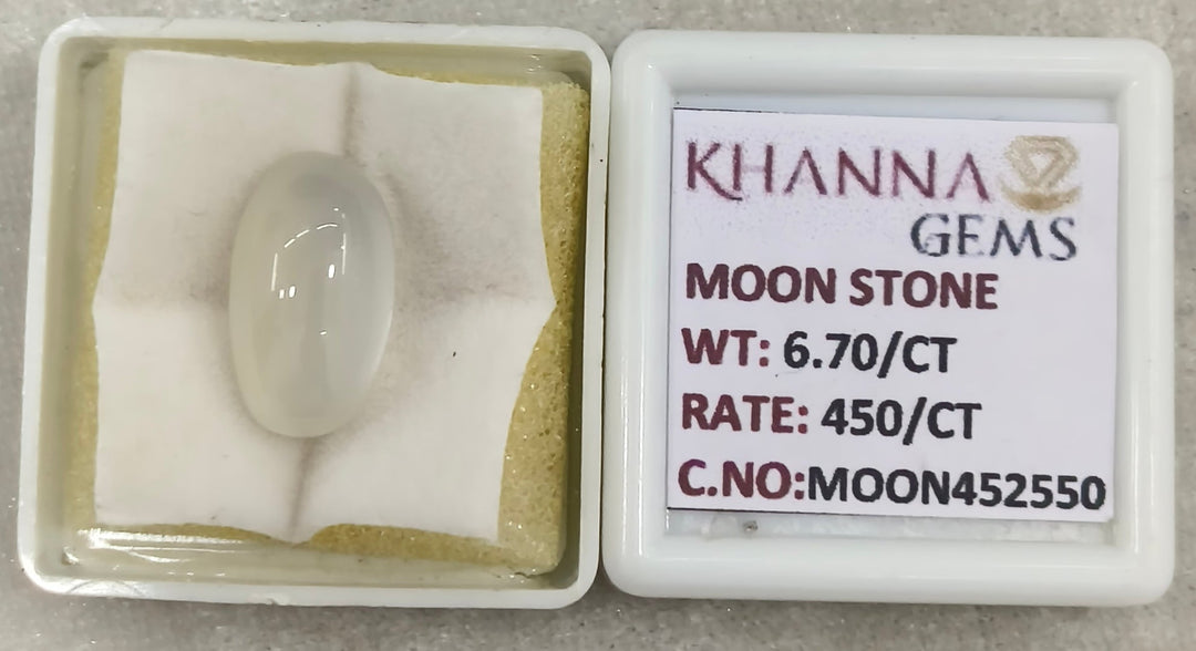 6.70/CT Moon Stone with Govt. Lab Certificate (450)