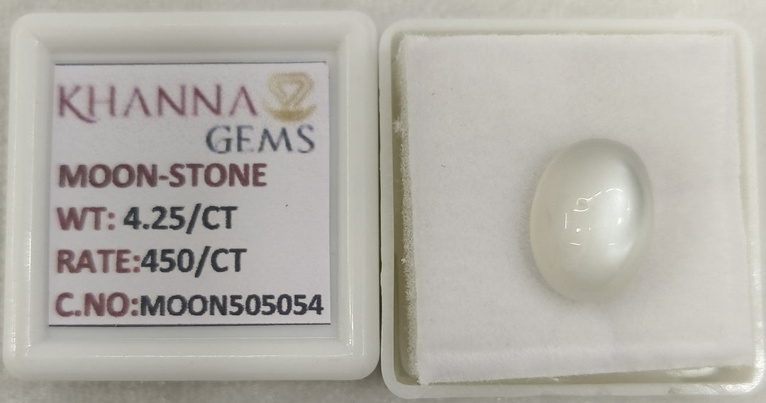 4.25/CT Moon Stone with Govt. Lab Certificate (450)