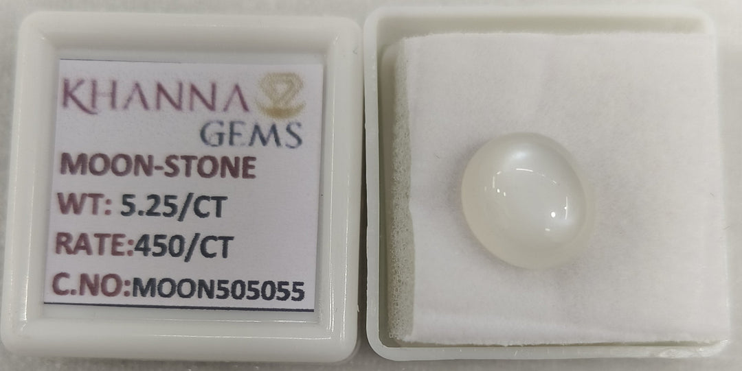 5.25/CT Moon Stone with Govt. Lab Certificate (450)