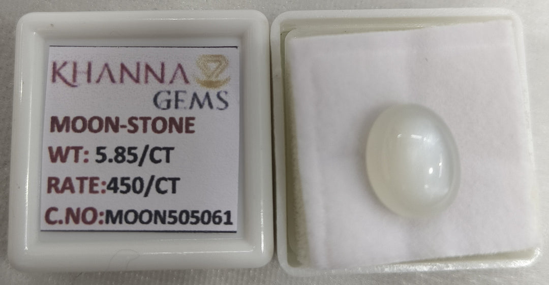 5.85/CT Moon Stone with Govt. Lab Certificate