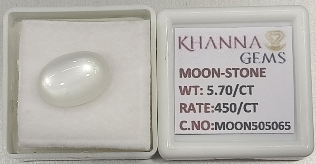 5.70/CT Moon Stone with Govt. Lab Certificate