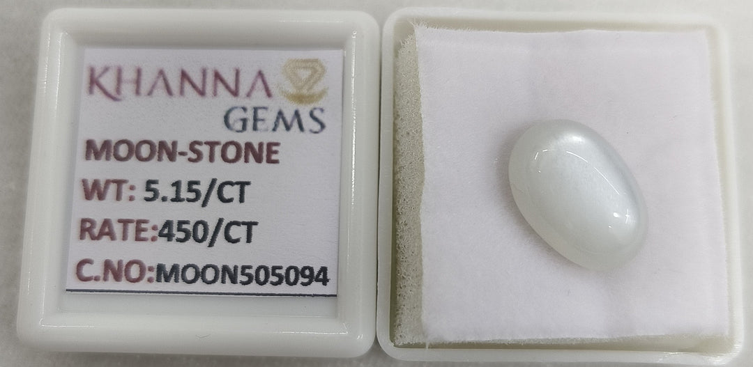 5.15/CT Moon Stone with Govt. Lab Certificate