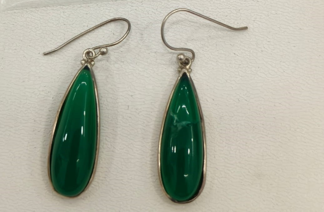 9.80/GM ONYX SILVER EAR RING  (525)