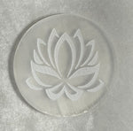 Load image into Gallery viewer, SELENITE AURA CRYASTAL
