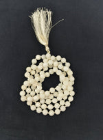Load image into Gallery viewer, WHITE HAKIK MALA - KG01