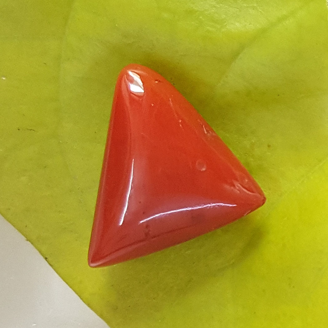 5.22 Ratti Natural Italian Triangular Moonga-(1054)