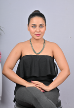 Load image into Gallery viewer, 30.4/GM TWO LAYER EMERALD BEADS MALA   (600)