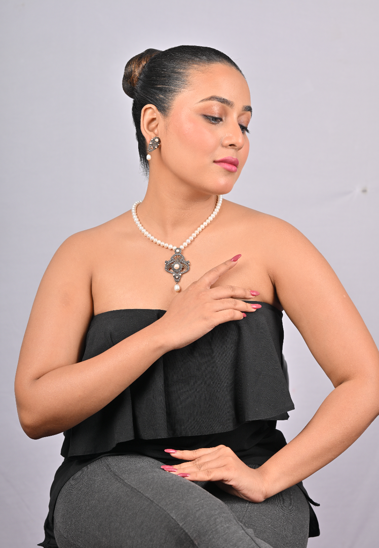 52.60/GM VICTORIAN JEWELLERY (8000)