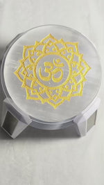 Load and play video in Gallery viewer, SELENITE CHARGING ROUND PLATE  OM 15
