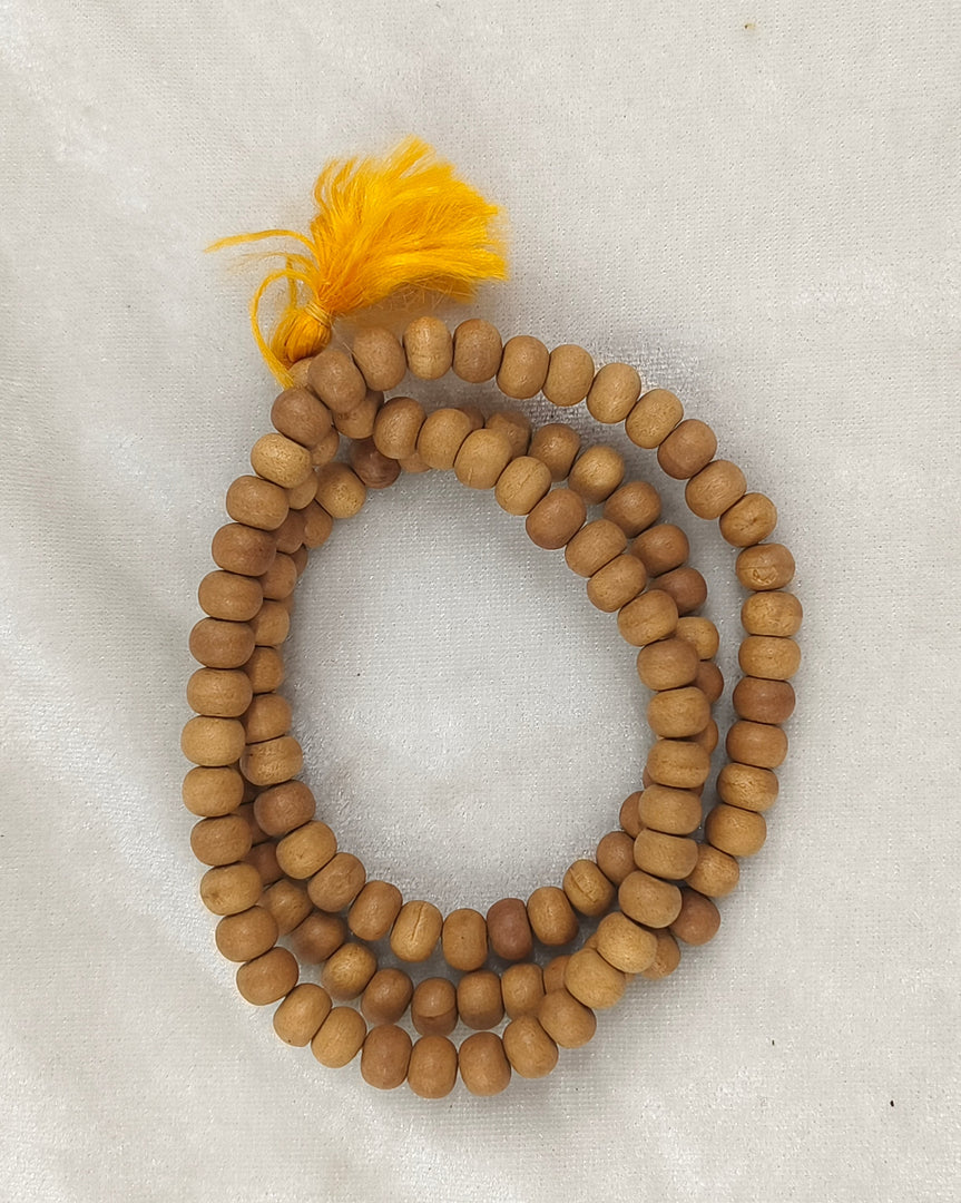 WHITE CHANDAN MALA - KG01